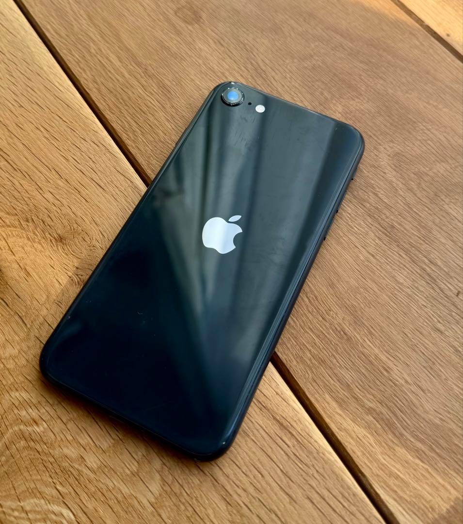 【値下げ】iPhone SE（第2世代）128GB ブラック（SIMフリー版）
