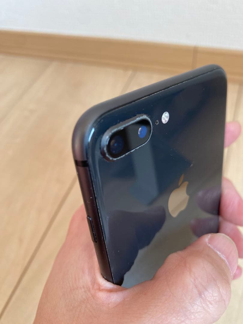 iPhone8 plus 64GB バッテリー84%
