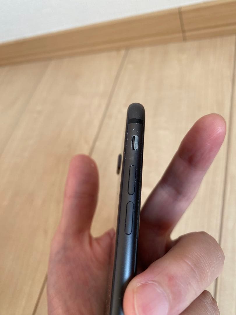 iPhone8 plus 64GB バッテリー84%