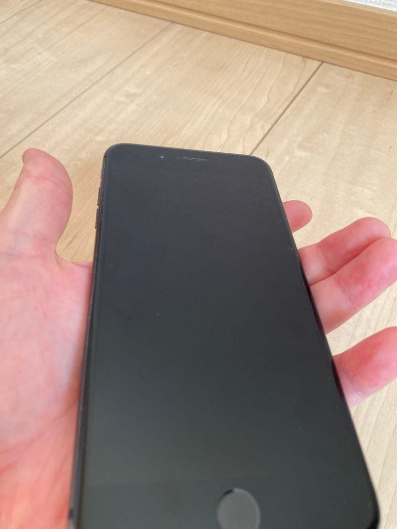 iPhone8 plus 64GB バッテリー84%