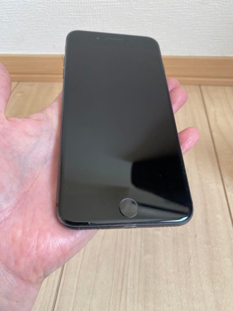 iPhone8 plus 64GB バッテリー84%