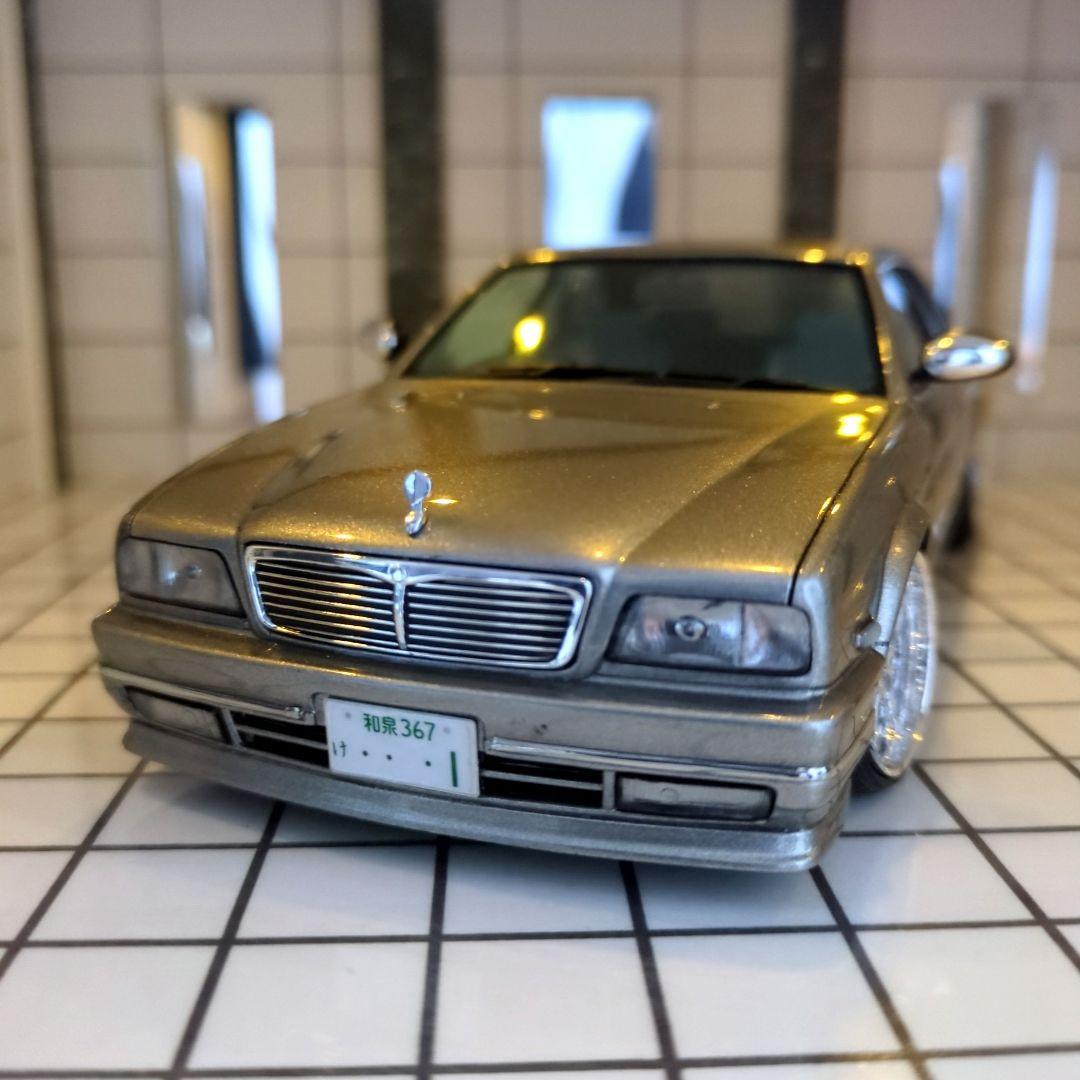 1/24 2~3台展示可能 ショーケース LED照明 透明アクリル板付き！