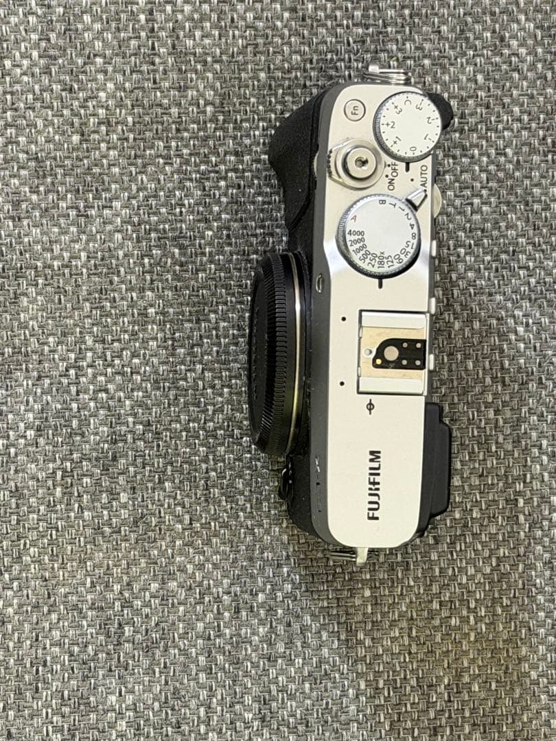 FUJIFILM X-E3 デジタルカメラ シルバー [ボディ単体]