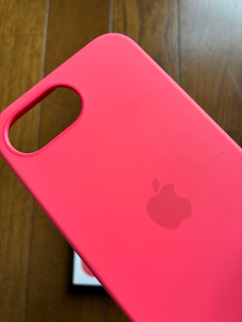 純正正規品　新品　iPhone17e シリコンカバー　アップルストア　スマホ