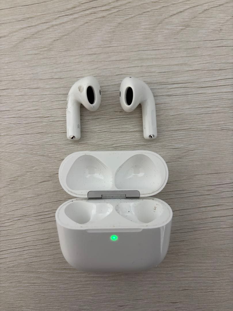 AirPods本体 ホワイト 充電ケース付属