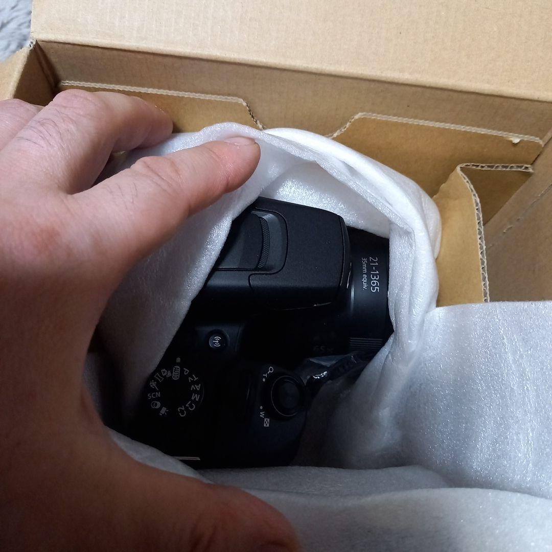 Canon PowerShot SX70 HS 本体と付属品