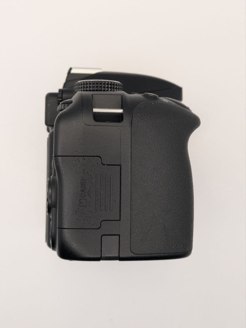 Nikon　D3300 ＋レンズ　S数607回 　ほぼ新品！