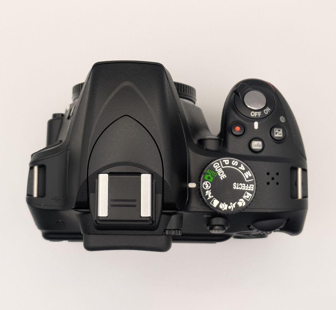 Nikon　D3300 ＋レンズ　S数607回 　ほぼ新品！