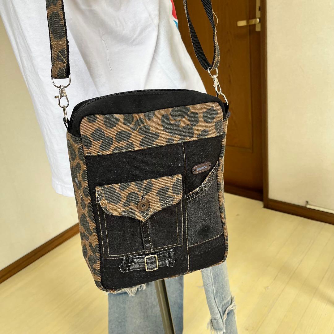 デニムリメイクバック　ポーチ　ラブココ様　ハンドメイド