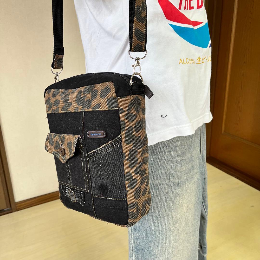 デニムリメイクバック　ポーチ　ラブココ様　ハンドメイド