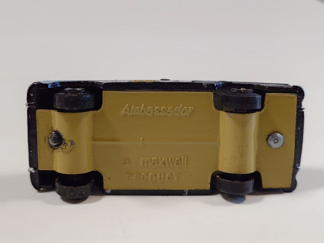ミニカー Maxwell Ambassador Yelkew Cab