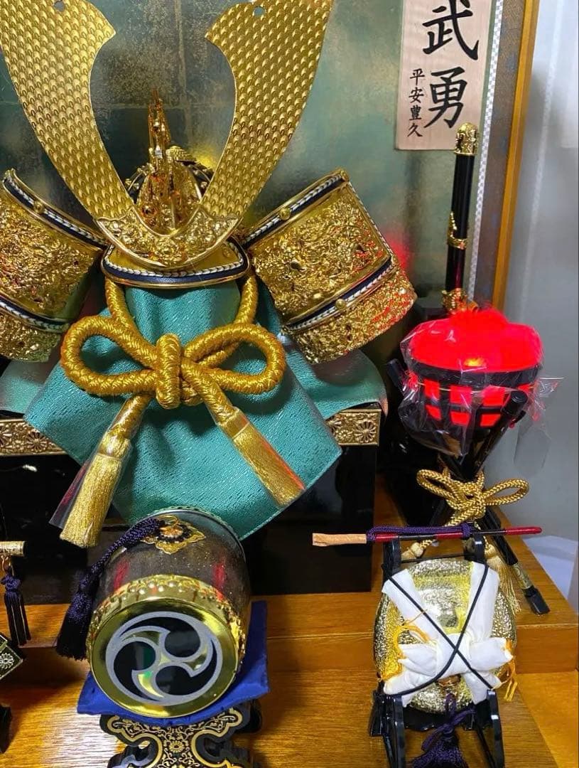 動作品 美品 五月 人形 兜飾り かぶと こどもの日 武勇 ライト 付 平安豊久