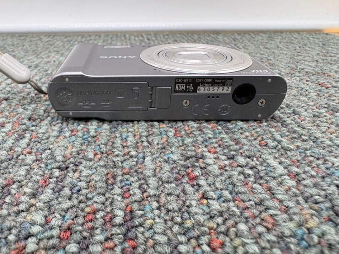 SONY　Cyber-shot　デジタルカメラ　DSC-W810　箱付　f927
