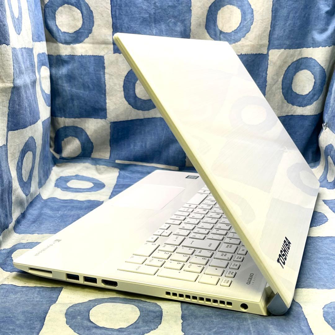 快速SSD256G☆人気白ノートパソコン♡ブルーレイ&カメラ！Windows11