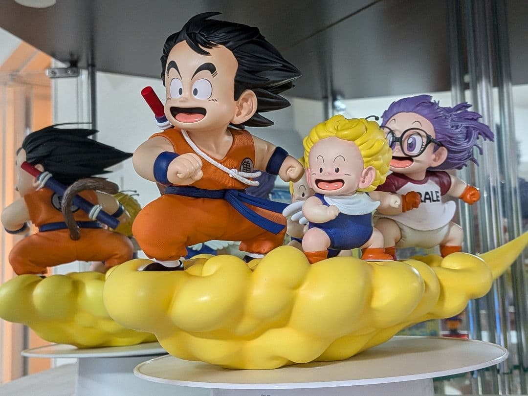 ドラゴンボール　孫悟空　アラレちゃん　筋斗雲　ガレージキット　フィギュア