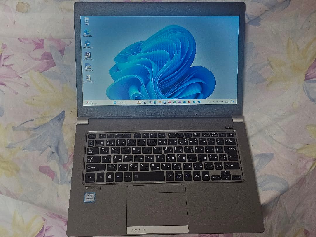 TOSHIBA dynabook i5ノートパソコン本体 SSD搭載OFFICE