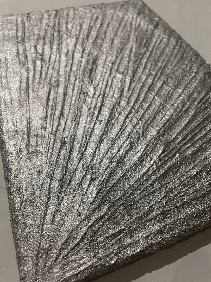 シルバーの現代アート｜抽象画　絵画　壁掛け　ストリートアート　モダン　シンプル