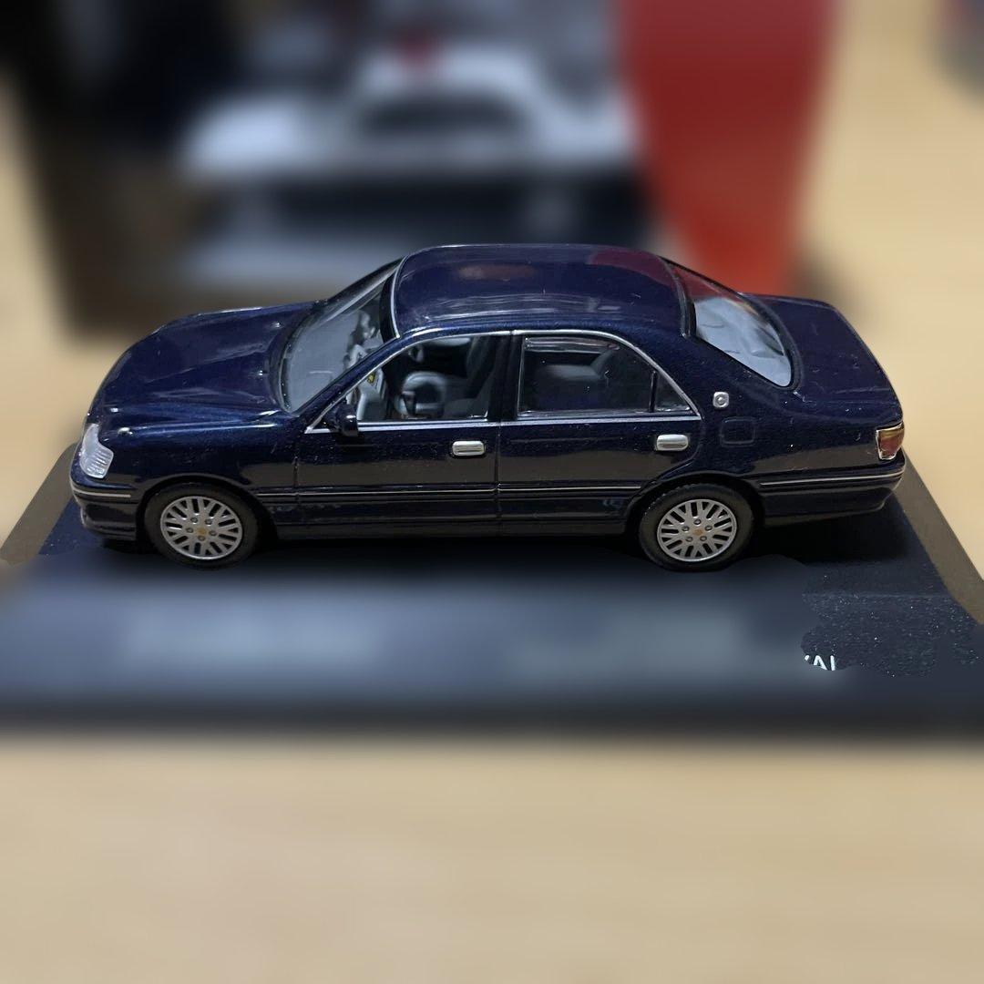 17クラウン　ミニカー