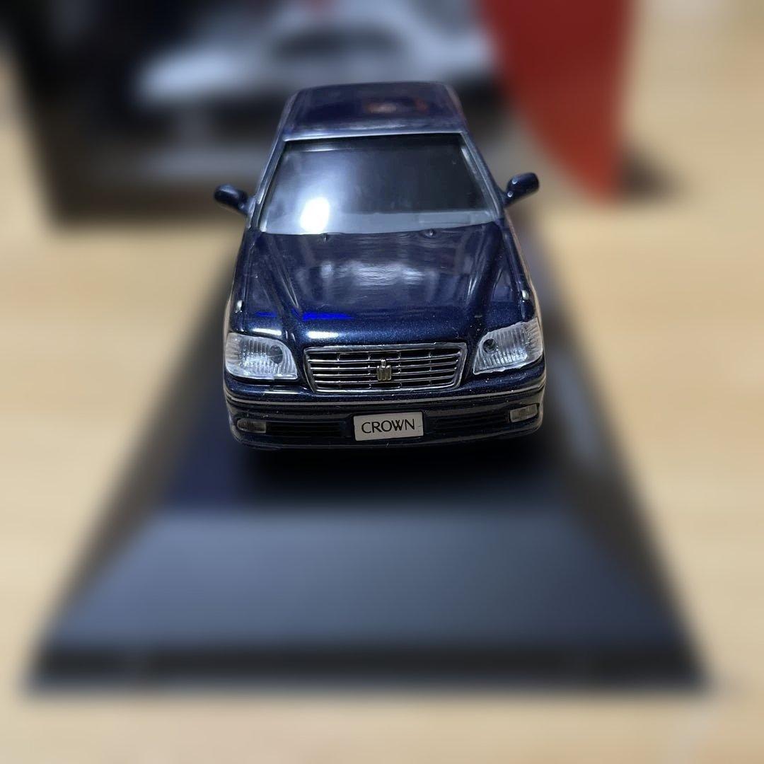 17クラウン　ミニカー