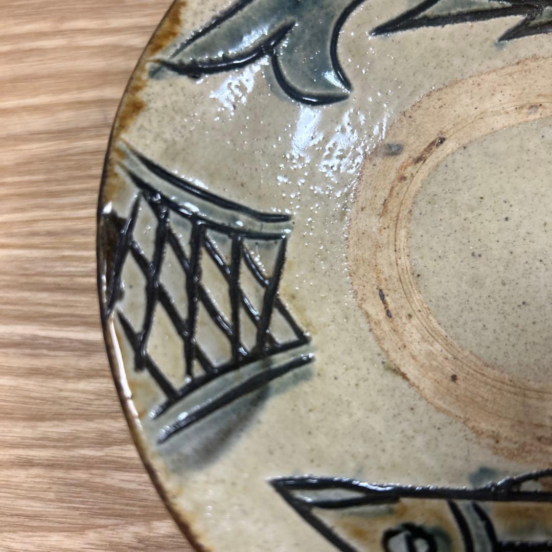 沖縄　やちむん　壺屋焼　人間国宝　金城次郎　魚紋皿　5寸皿　15㎝　重ね焼