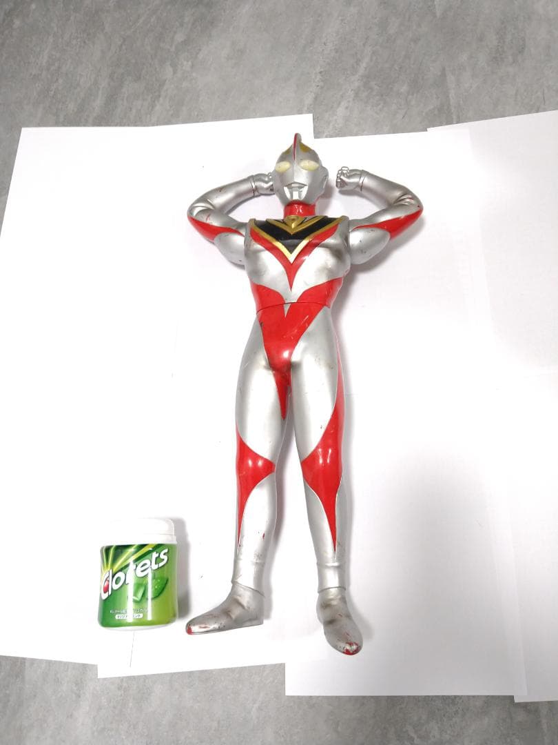 ウルトラマン、怪獣など