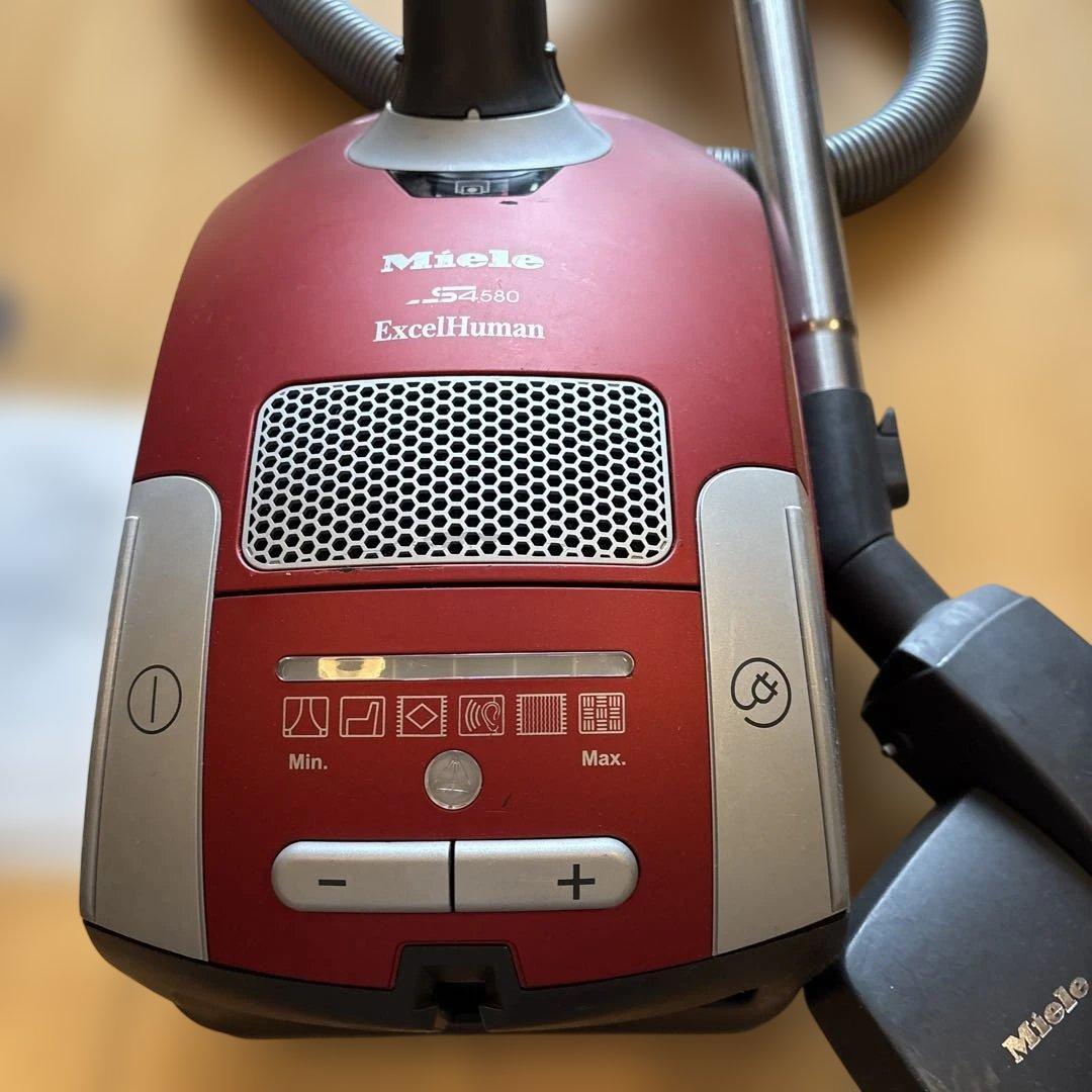 Miele S4580 付属品多数❗️ ペット掃除機　猫、犬