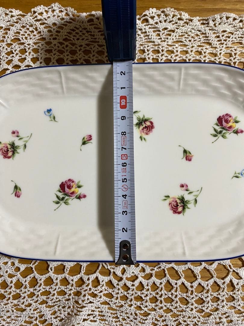 ロウレイズ　テーブルウェア