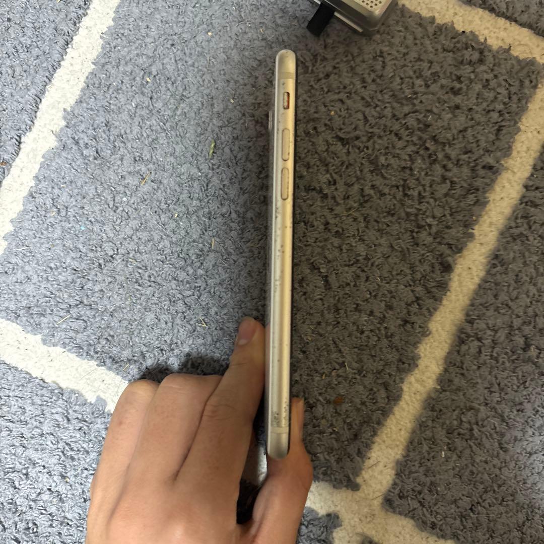 スマートフォン本体 iPhoneSE3 128GB