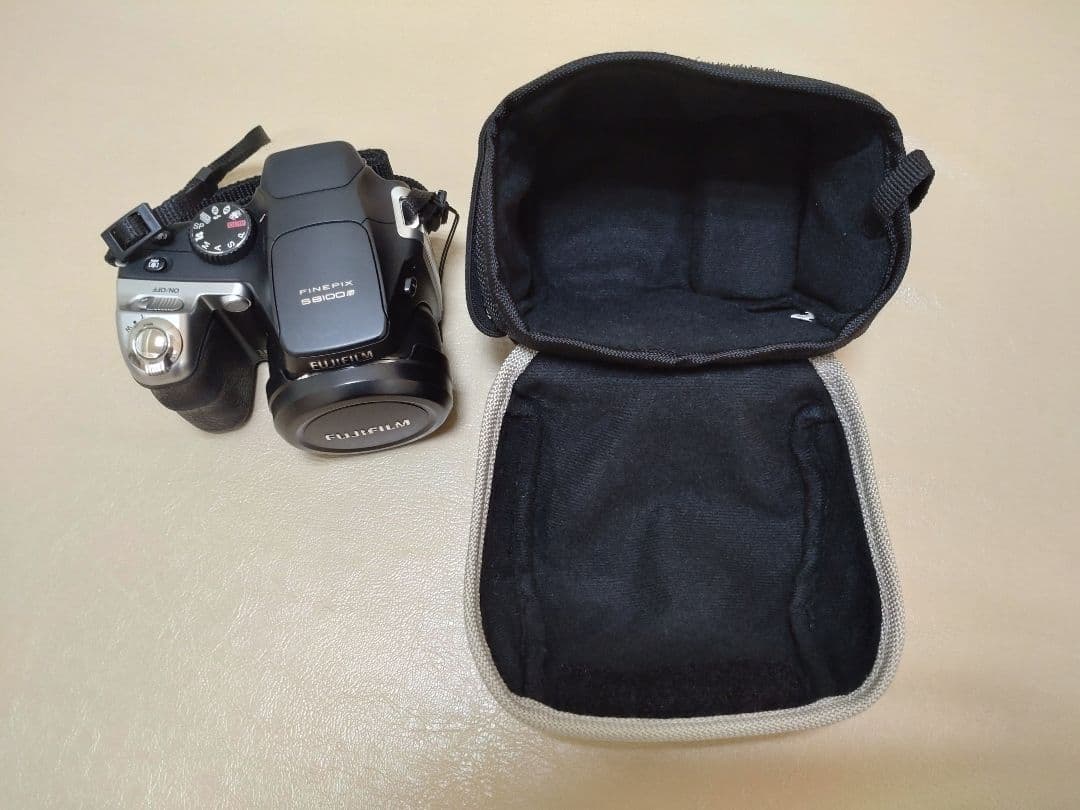 フジフィルム Finepix S8100fd コンパクトデジタルカメラ