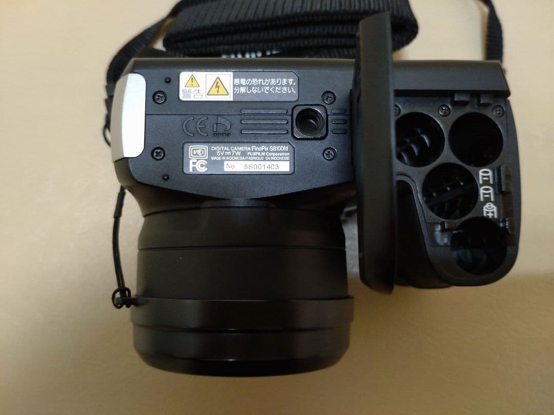 フジフィルム Finepix S8100fd コンパクトデジタルカメラ