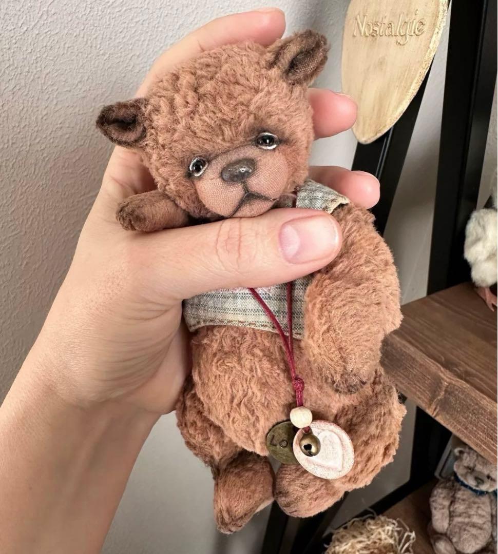 ハグされたいくまさん アーティストベア テディベア 海外作家様 ハンドメイド
