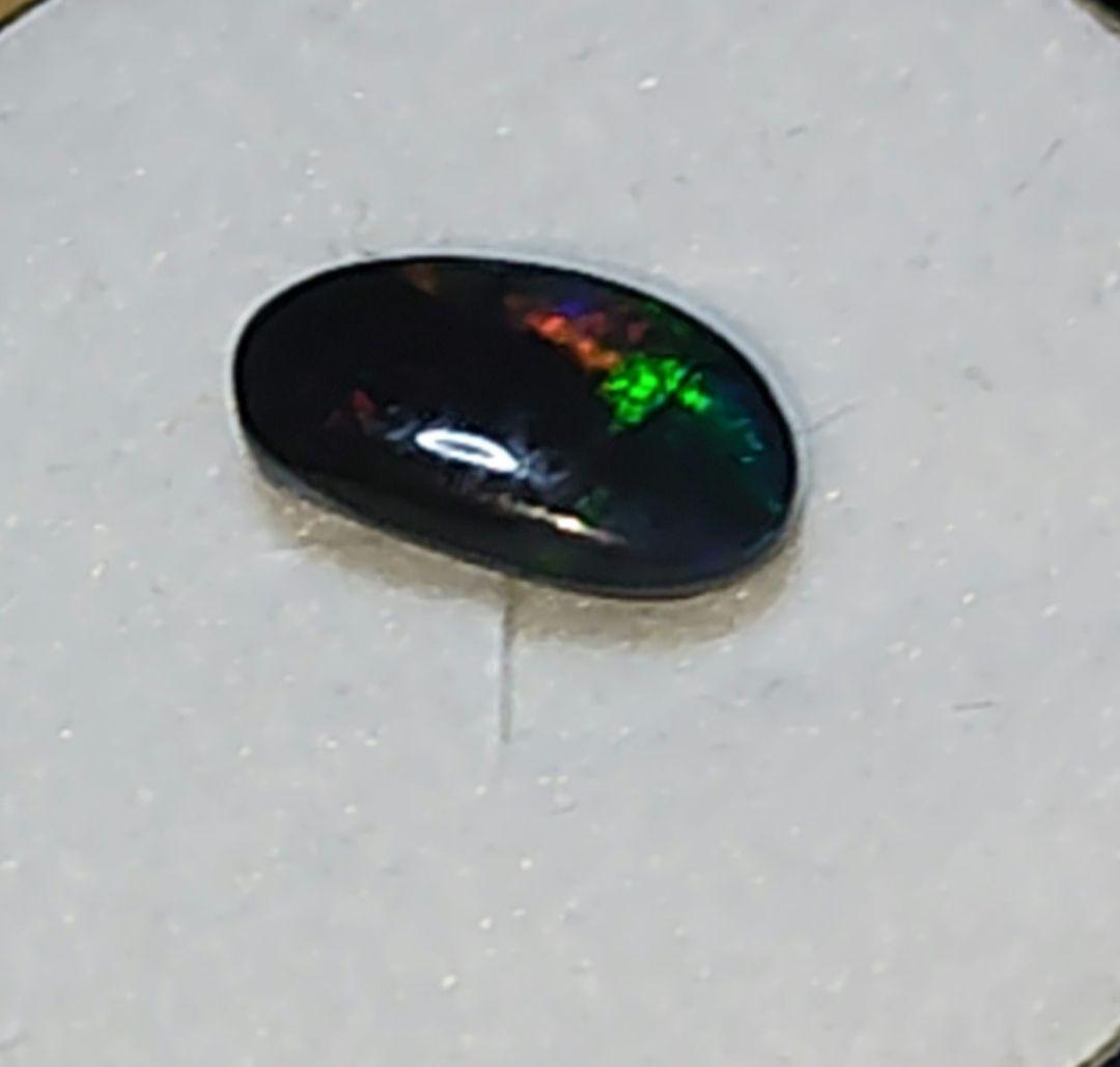 あんしん鑑定付極ネオンライトニングリッジ産ブラックオパール0.844ct