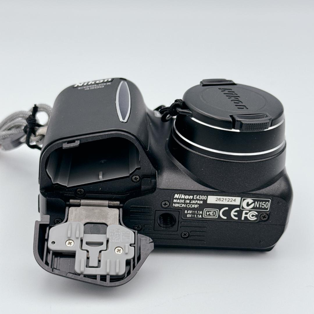 Nikon COOLPIX 4300 コンパクトデジタルカメラ ブラック