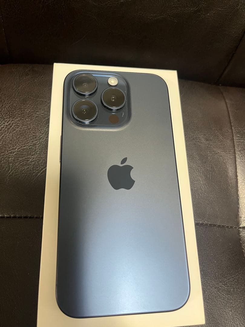 iPhone 15 Pro 256gb ブルーチタニウム (Apple)