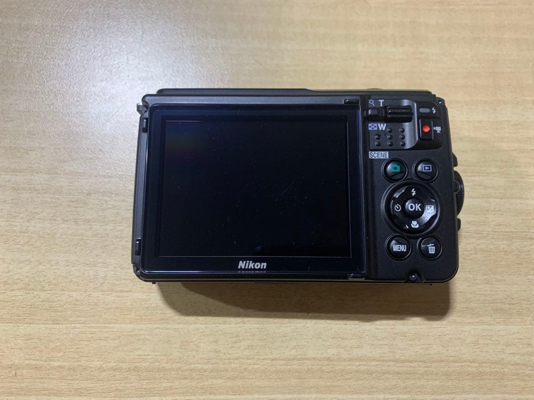 【送料無料】美品　Nikon COOLPIX W300 デジタルカメラ 4K