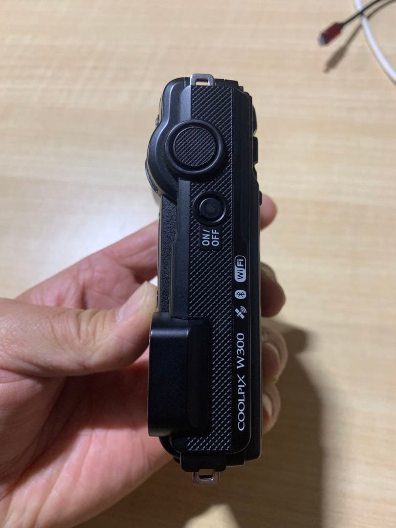 【送料無料】美品　Nikon COOLPIX W300 デジタルカメラ 4K