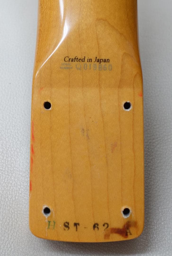 Fender Japan　ストラト　ST-62-70　キャンディアップルレッド色