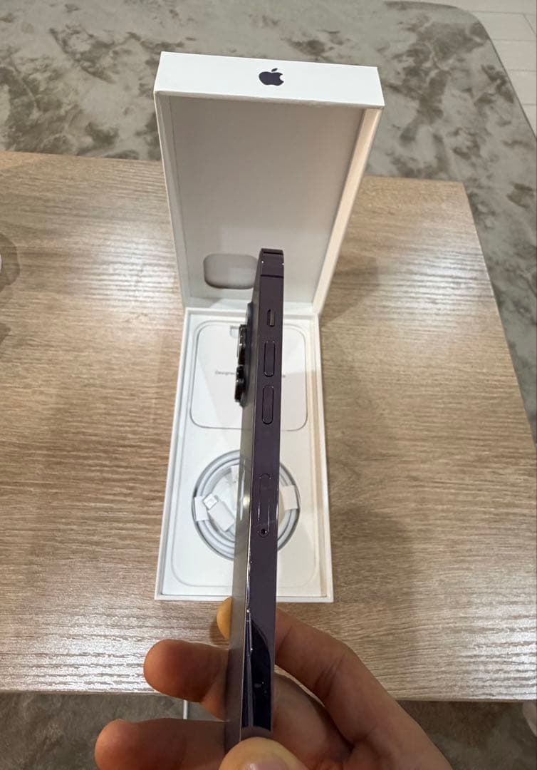 美品Apple iPhone 14 Pro Max 256GB SIMフリー