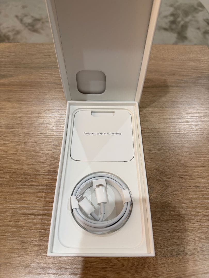 美品Apple iPhone 14 Pro Max 256GB SIMフリー