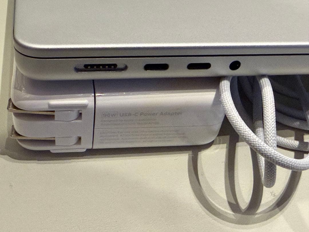 MacBook Pro 14“ M1 Pro 32GB JIS