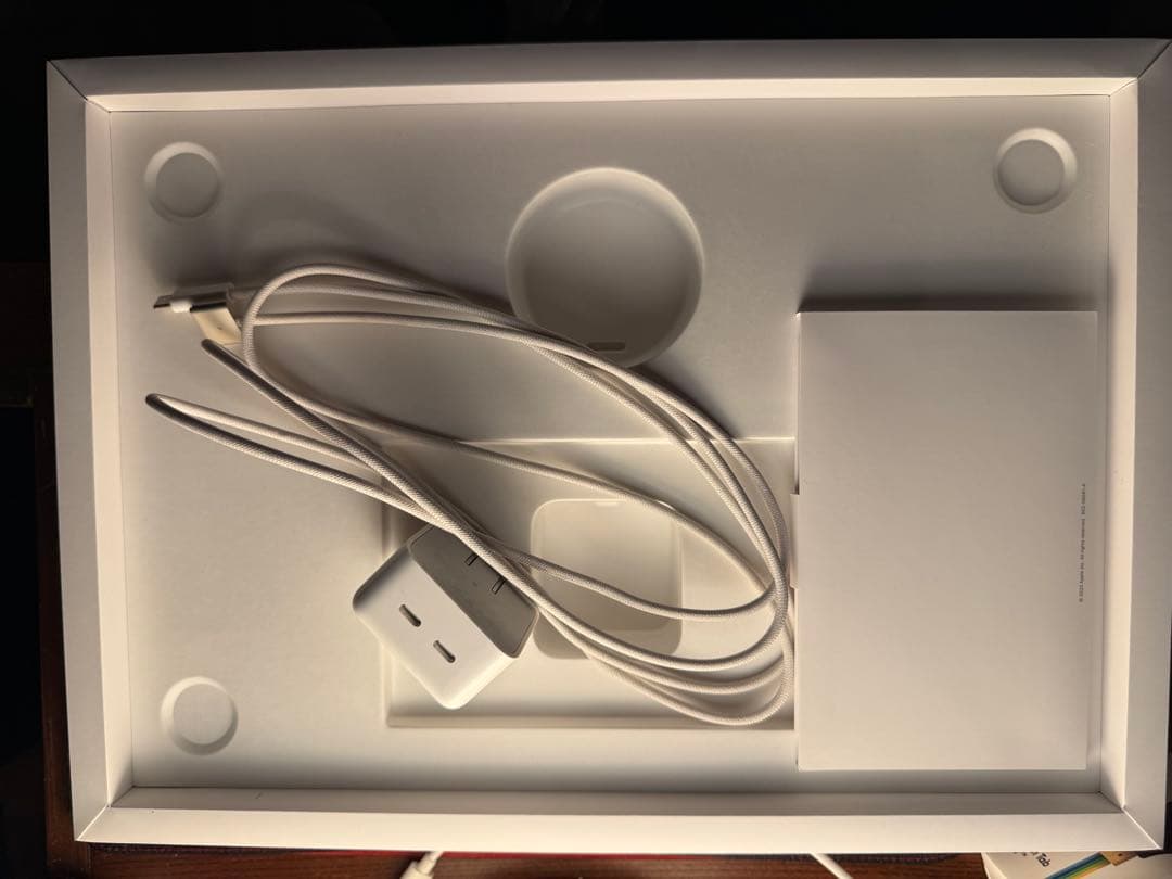 レザーケース付きMacBook Air M2 15.3 256GB/8GB