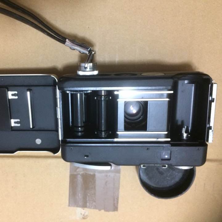 キャノン　デミ　EE17