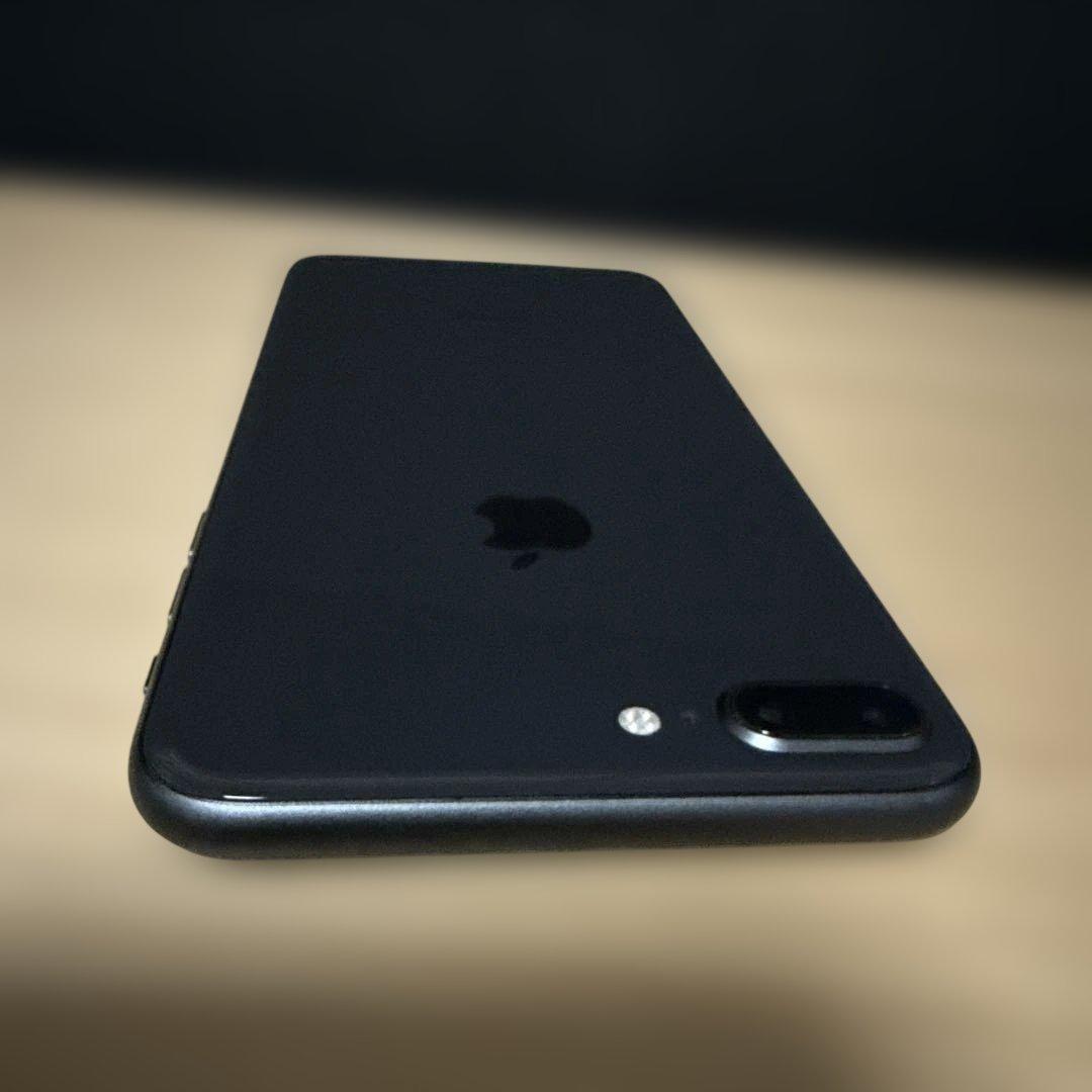 iPhone8Plus 64GB スペースグレーSIMフリーi Faceケース付