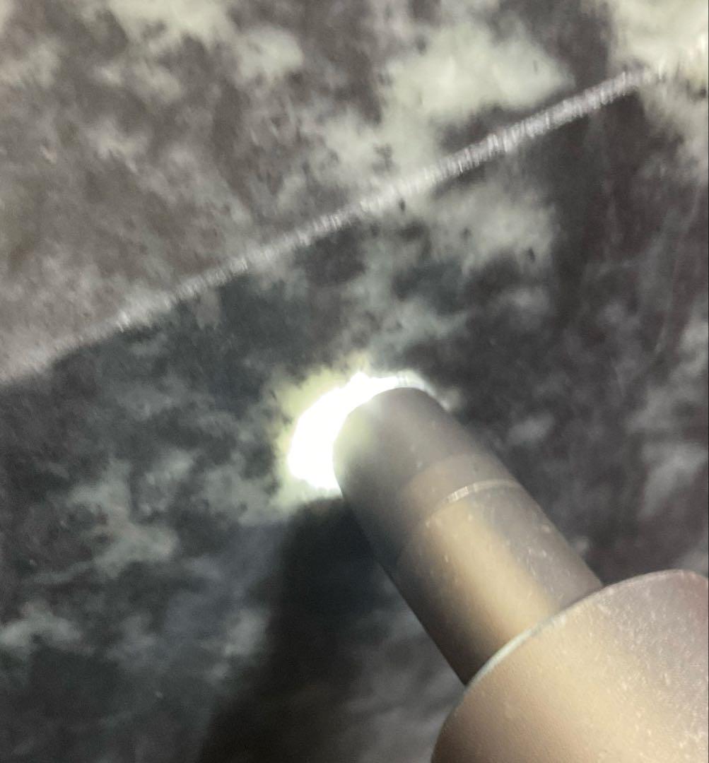 ［黒色　上質］　青海系の黒　糸魚川翡翠角材1297g ヒスイ　ひすい