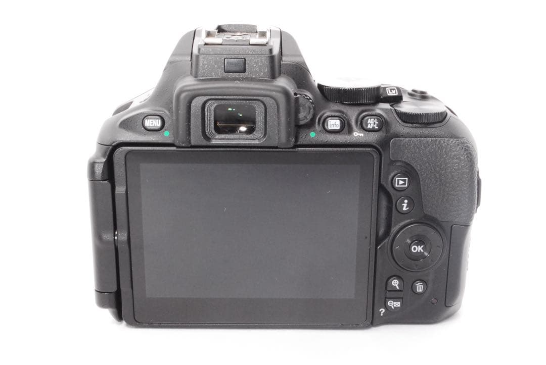 ❤️Nikon D5600 ダブルズームキット❤️一眼レフカメラ❤️手ぶれ補正付き❤️