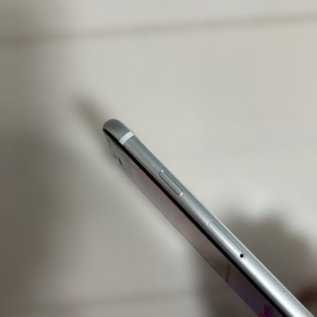 Apple iPhone SE 第2世代 64GB SIMフリー 美品 使用短