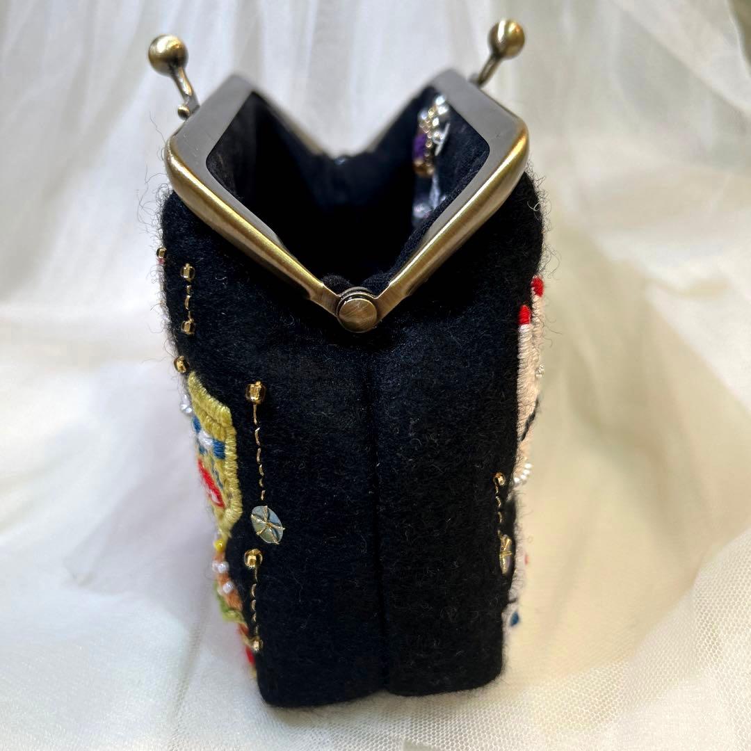 ハンドメイド手刺繍 がま口 ミニポーチ 小銭入れ レッド 財布
