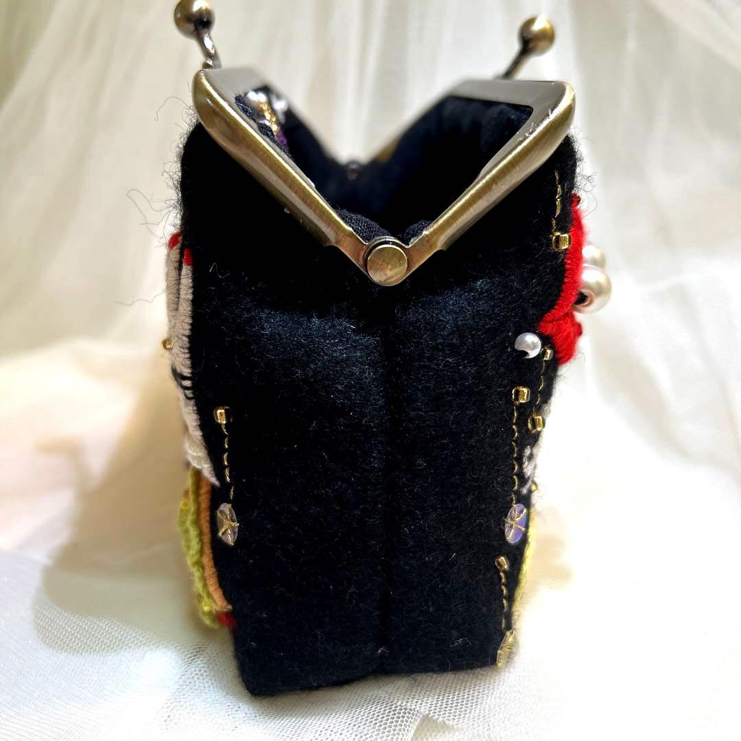 ハンドメイド手刺繍 がま口 ミニポーチ 小銭入れ レッド 財布