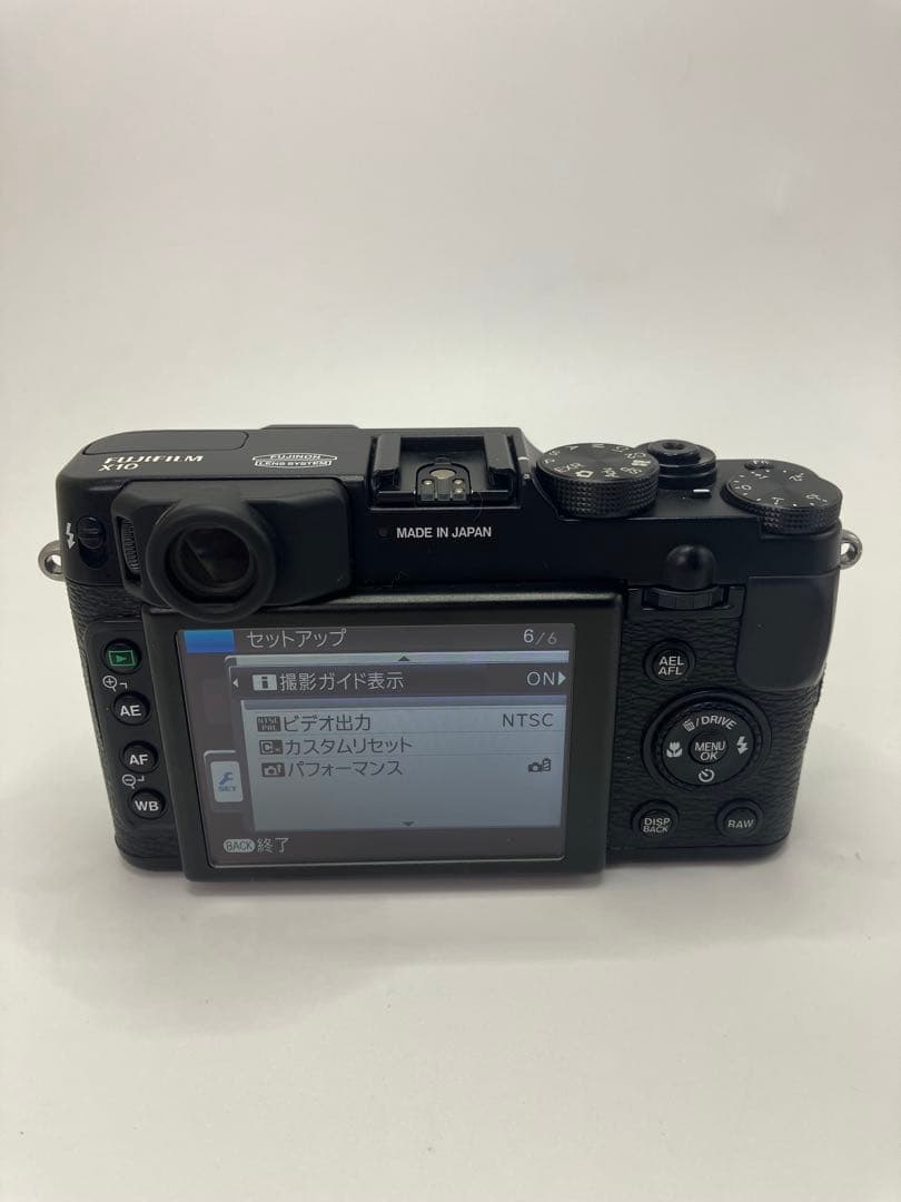 【返品保証・美品】FUJIFILM X10 コンパクトデジタルカメラ