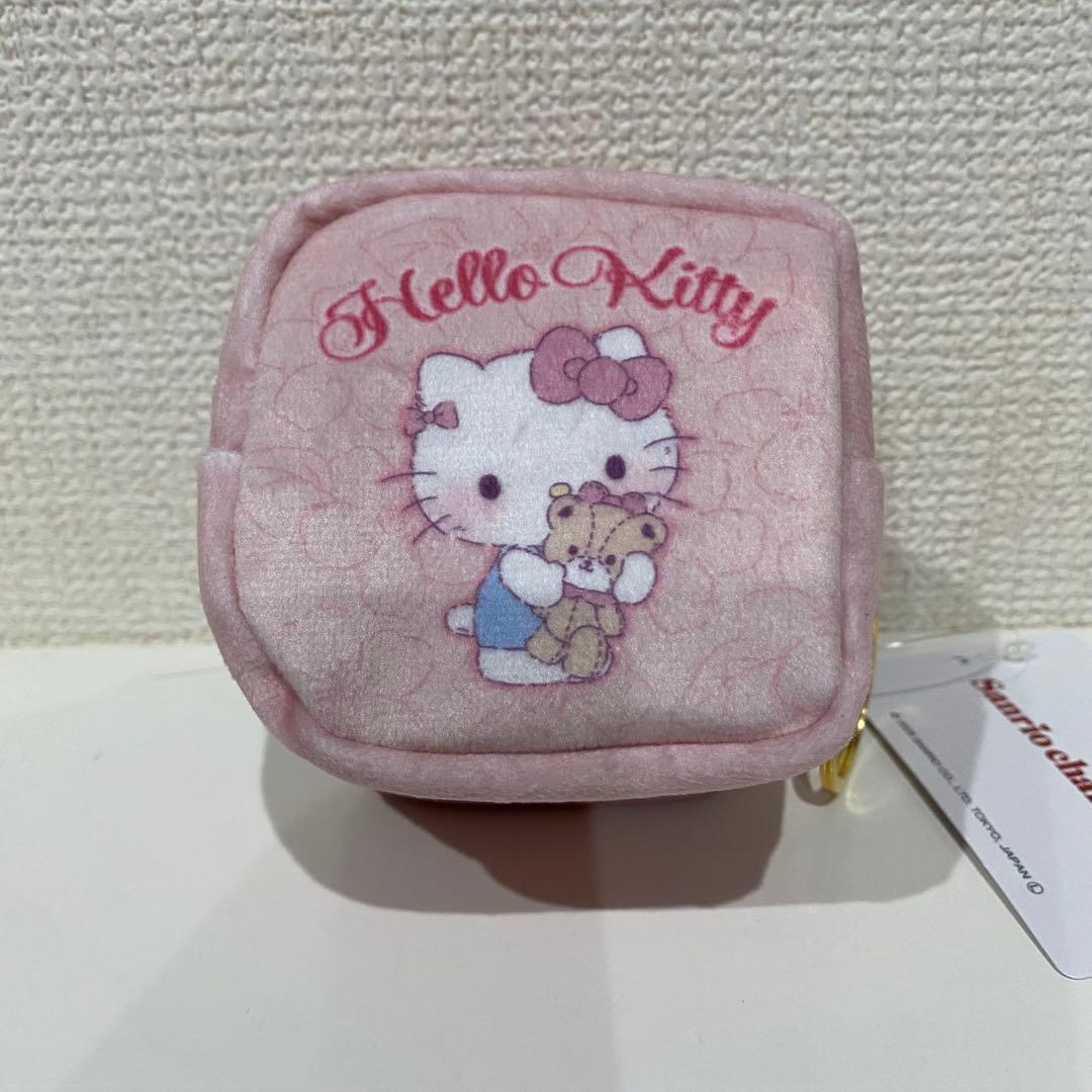 ハローキティ　まとめ売り　ぬいぐるみ・マスコットポーチ・スリーパー　6点セット